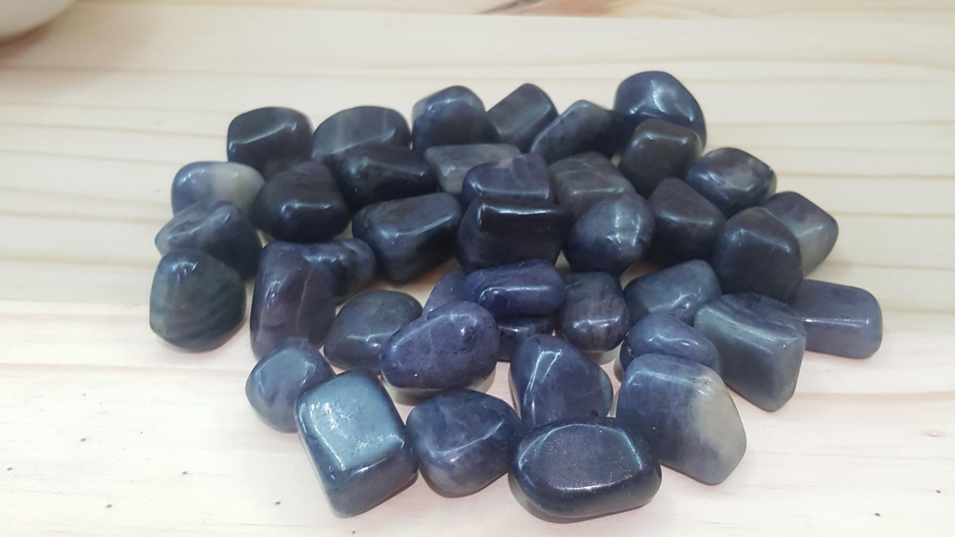 Cordiérite roulée (Iolite)