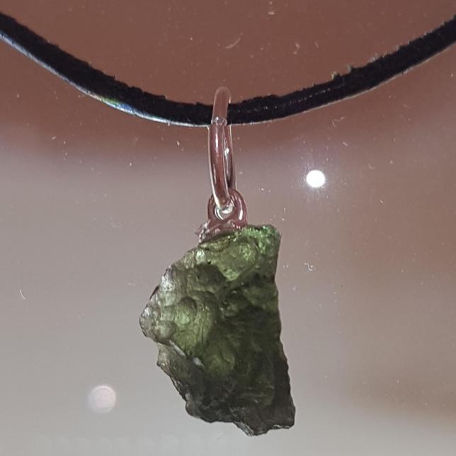 Pendentif moldavite 3